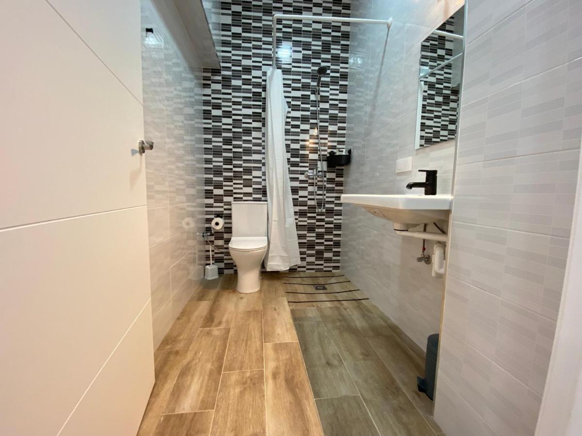 Apartamento Cruz Roja C Севиля Екстериор снимка